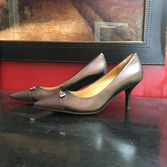 Coach Shoes - COACH Bowery Cap Toe Bronze & Brown Leather Pumps 6